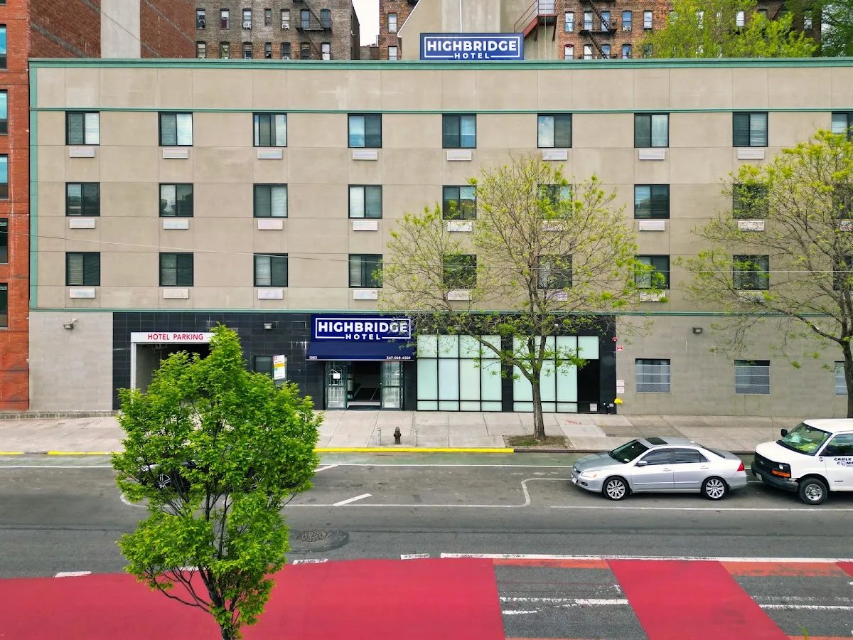 Highbridge Hotel photo 6