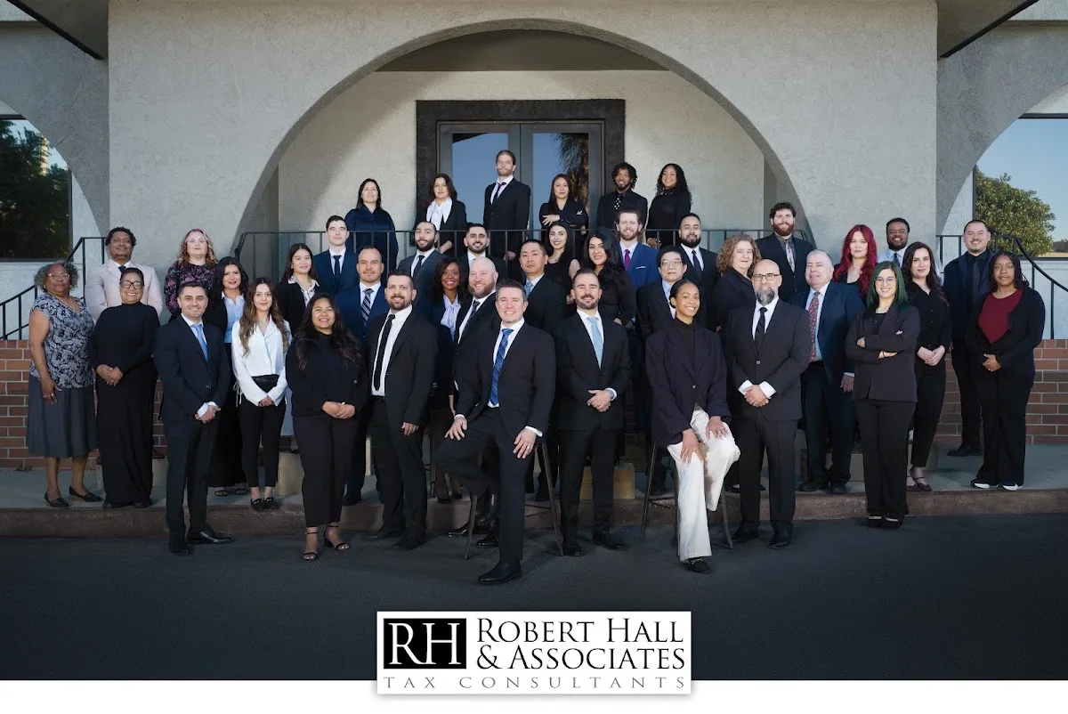 Robert Hall & Associates