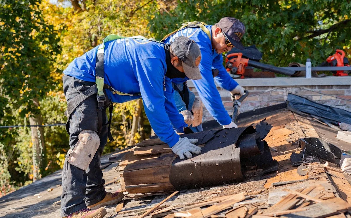 Lindholm Roofing