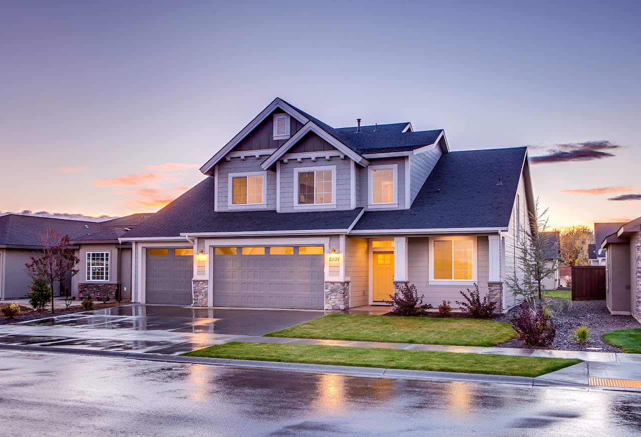 Edwin's Roofing and Gutters PLLC