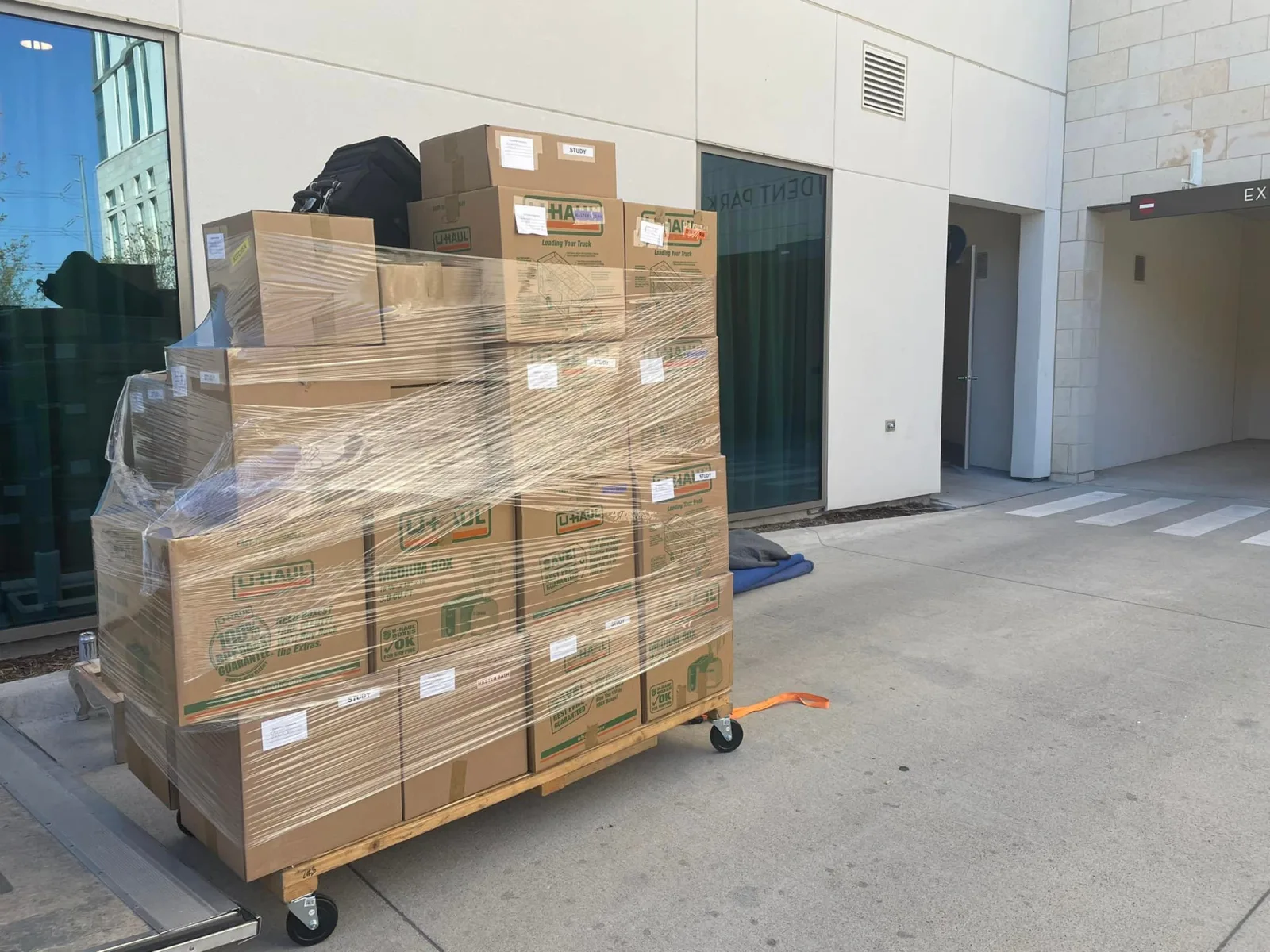 Apple Moving Houston