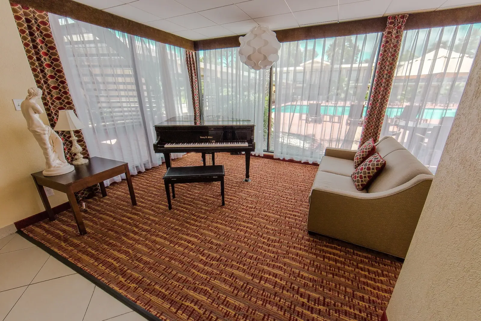Ramada by Wyndham Houston Intercontinental Airport East photo 3
