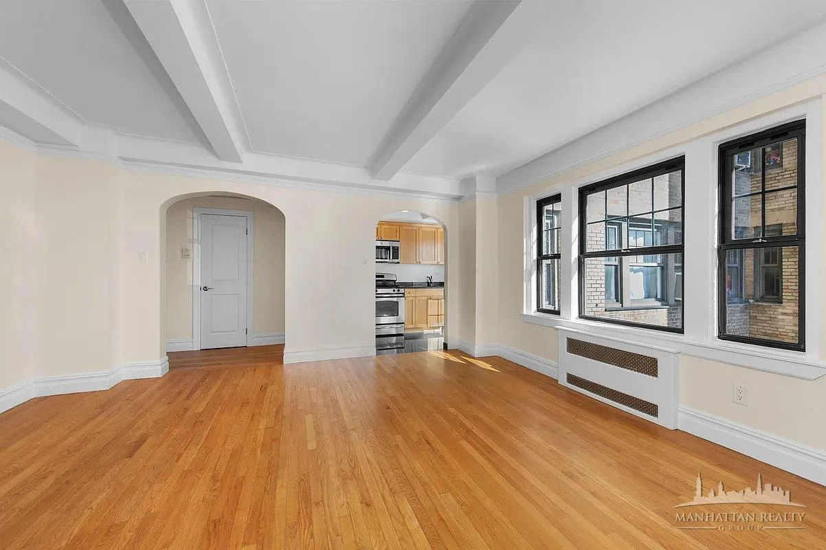 Manhattan Realty Group photo 2