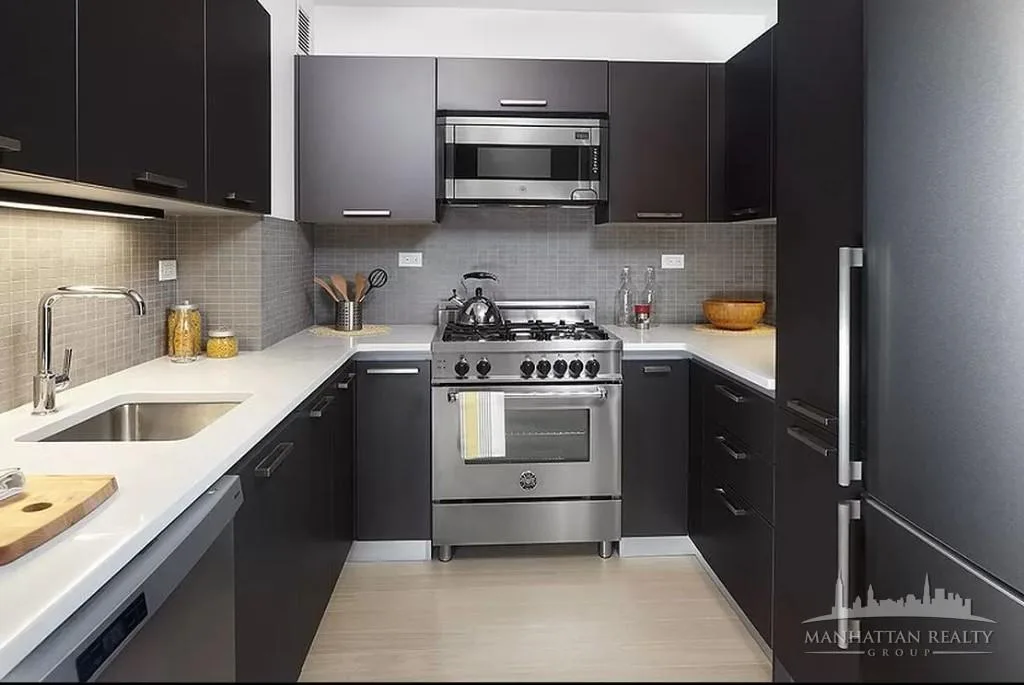 Manhattan Realty Group photo 4