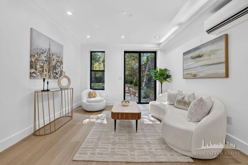 Manhattan Realty Group photo 5