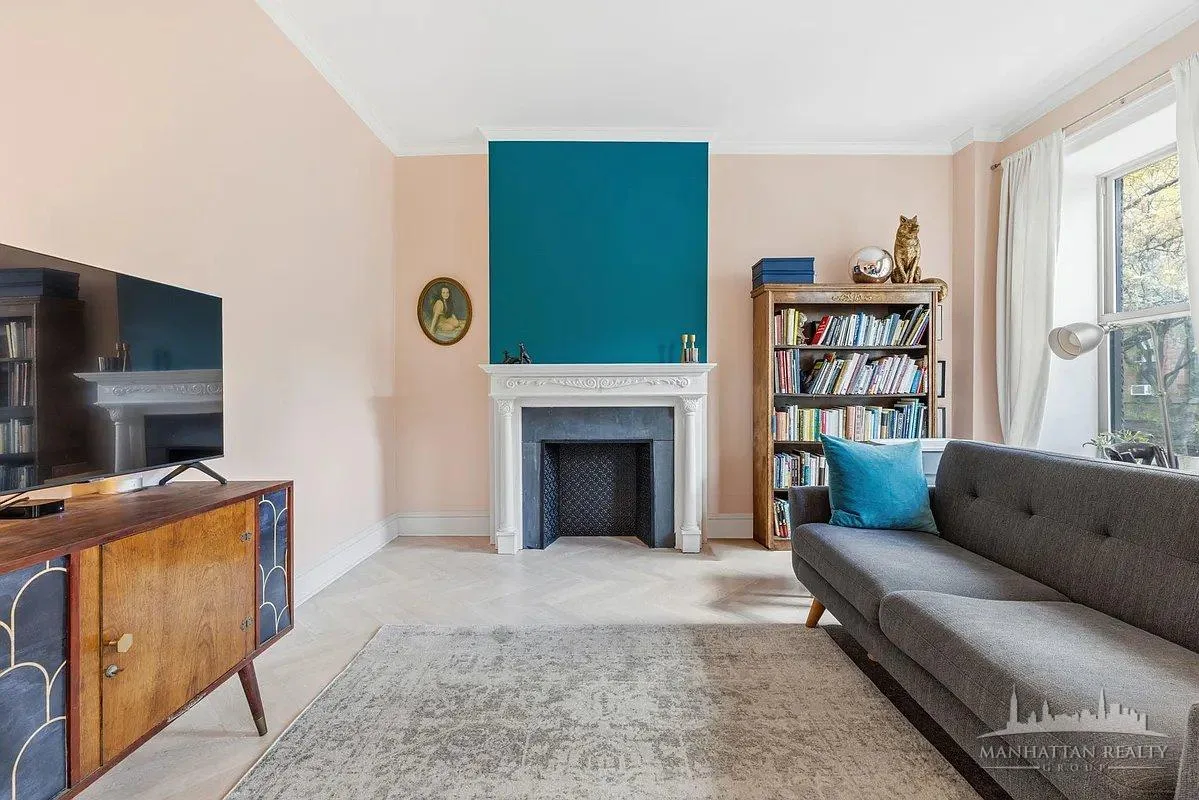 Manhattan Realty Group photo 3
