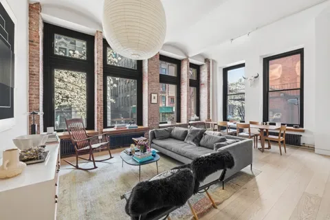 NYC Residential Real Estate Agent Gavin Hammon at Compass photo 9