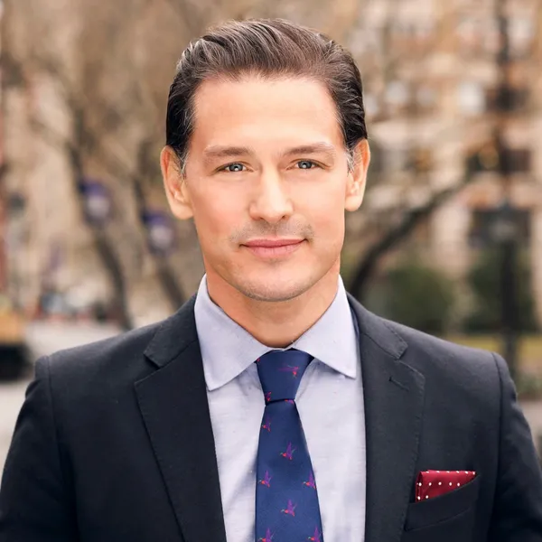NYC Residential Real Estate Agent Gavin Hammon at Compass