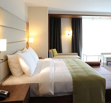 REAL ESTATE Agents near Midtown Manhattan, Queens NY photo 3