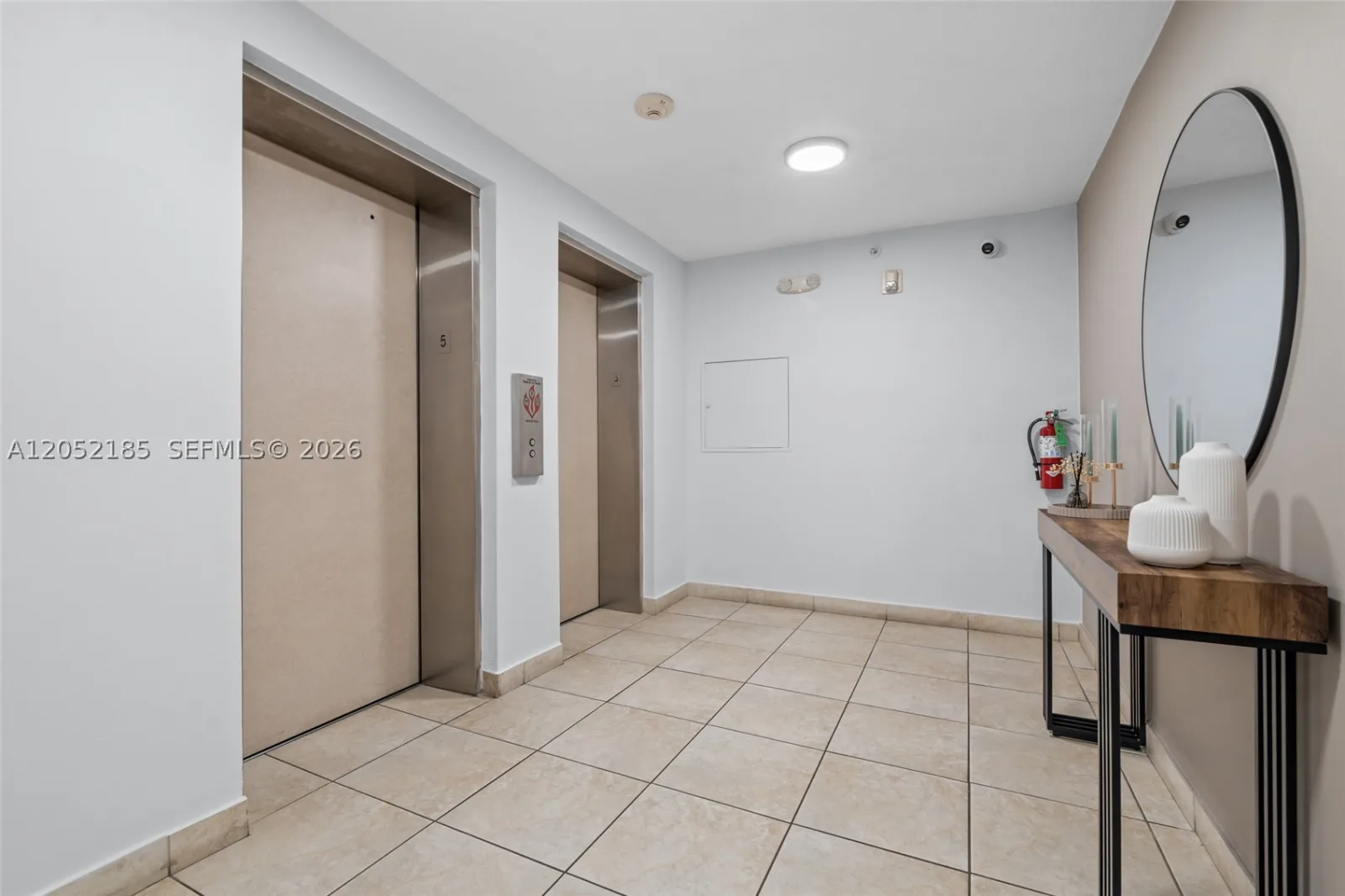 Mayell Real Estate photo 2