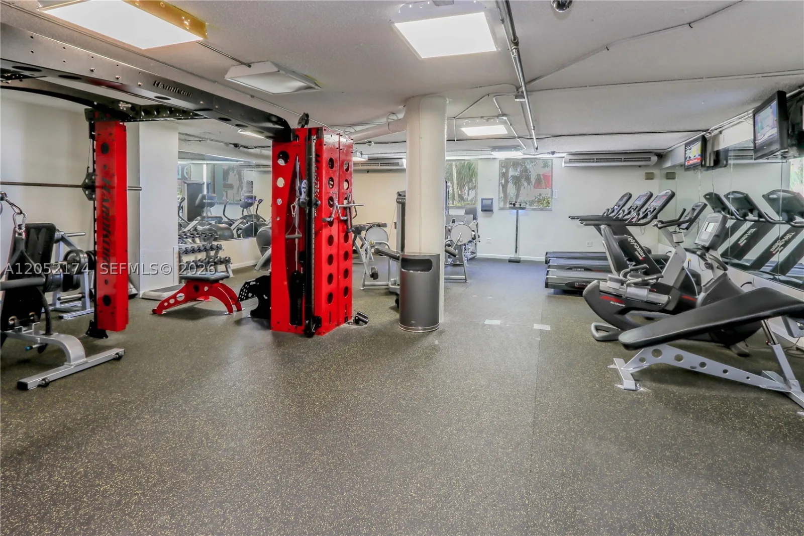 Mayell Real Estate photo 3