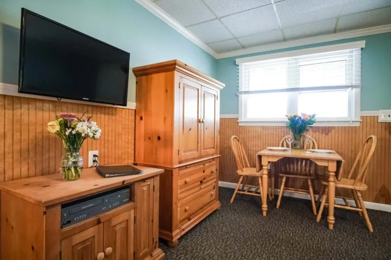 Island Manor Resort photo 3