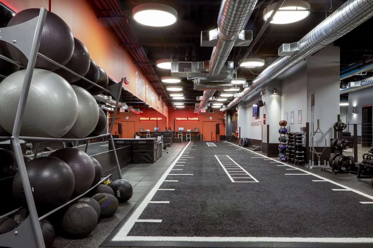 Crunch Fitness - FiDi photo 2