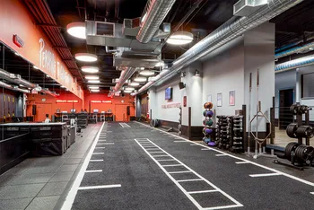 Crunch Fitness - FiDi photo 7