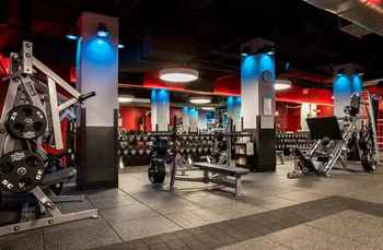 Crunch Fitness - Midtown East photo 8
