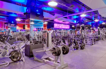 Crunch Fitness - 54th Street photo 8