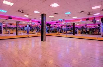 Crunch Fitness - 54th Street photo 9