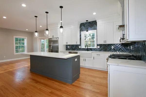 Long Realty inc. photo 2