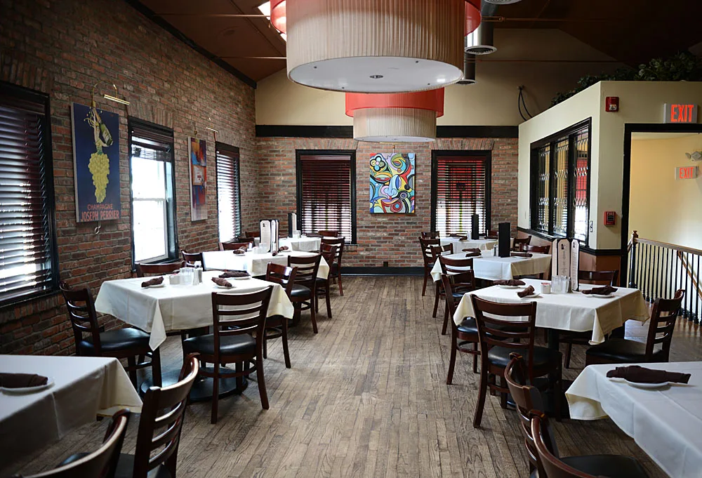 Cal's Wood Fired Grill and Bar photo 3
