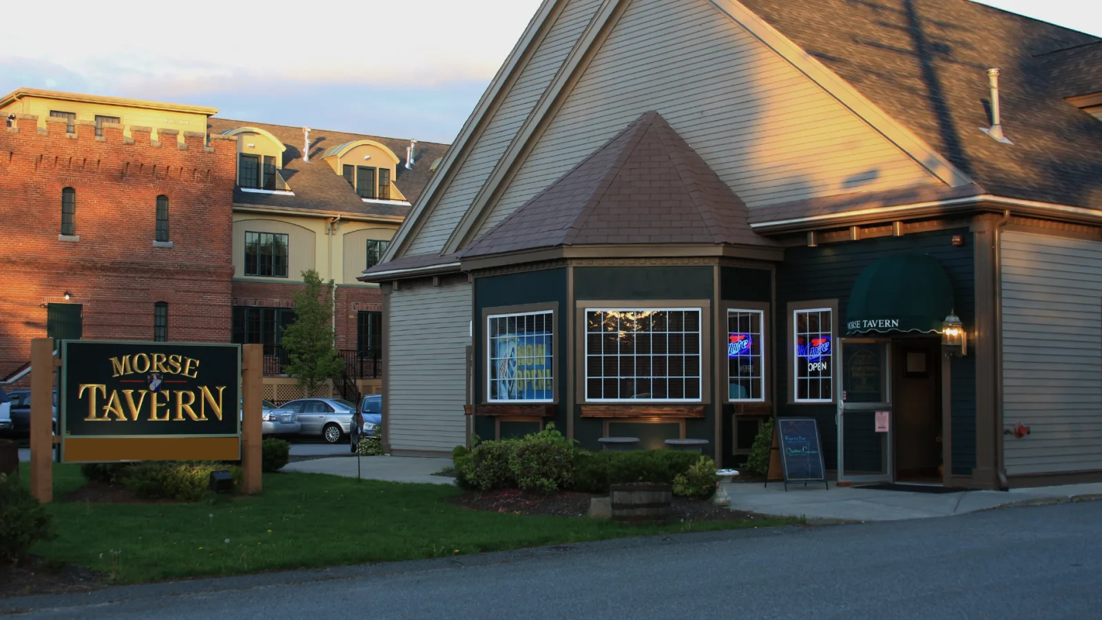 Morse Tavern