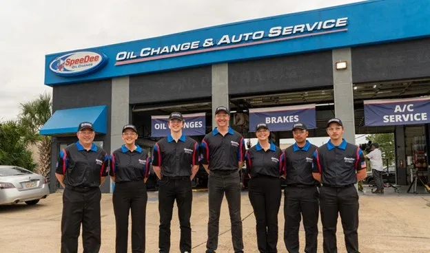 SpeeDee Oil Change & Auto Service photo 8