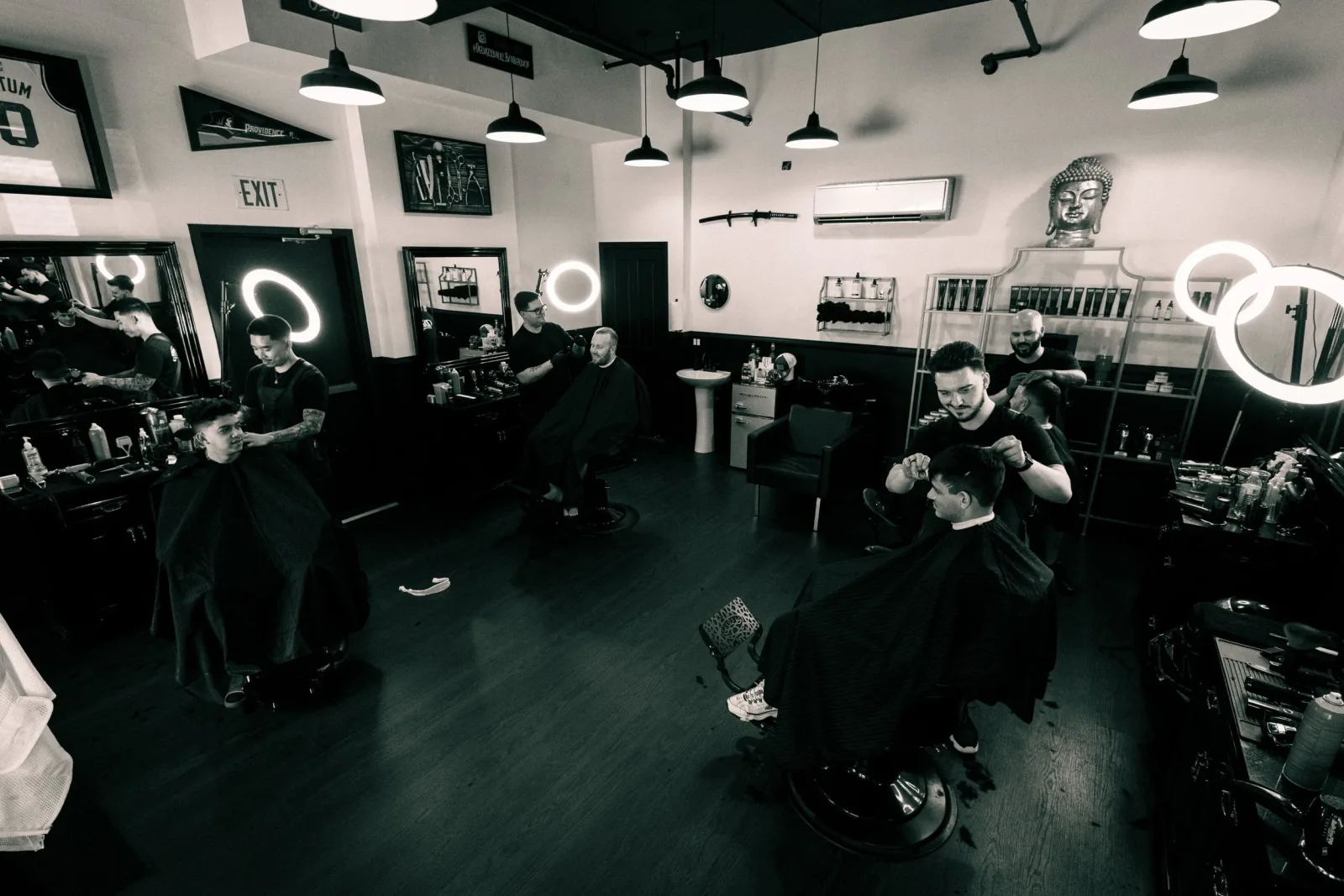 DelVecchio's Barbershop photo 4