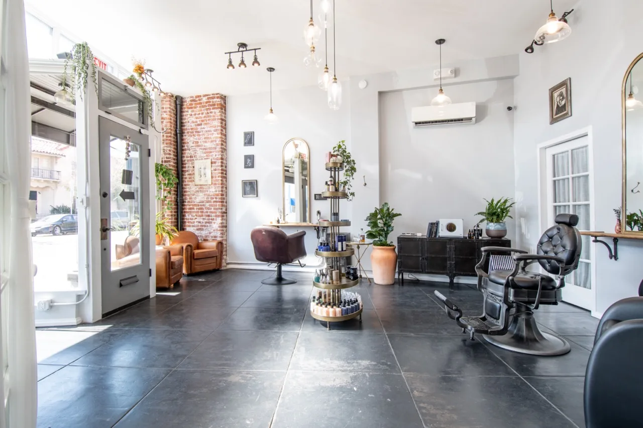 𝖳𝗁𝖾 𝖧𝖠𝖨𝖱 PARLOR on 8th photo 5