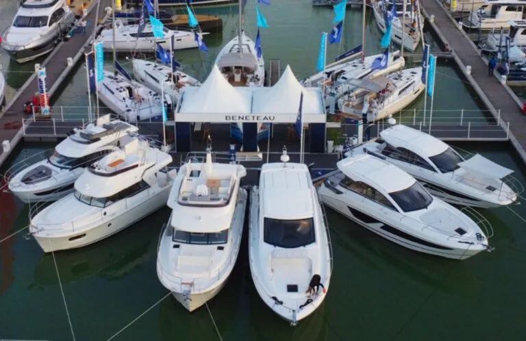 Prestige Yacht Sales photo 9