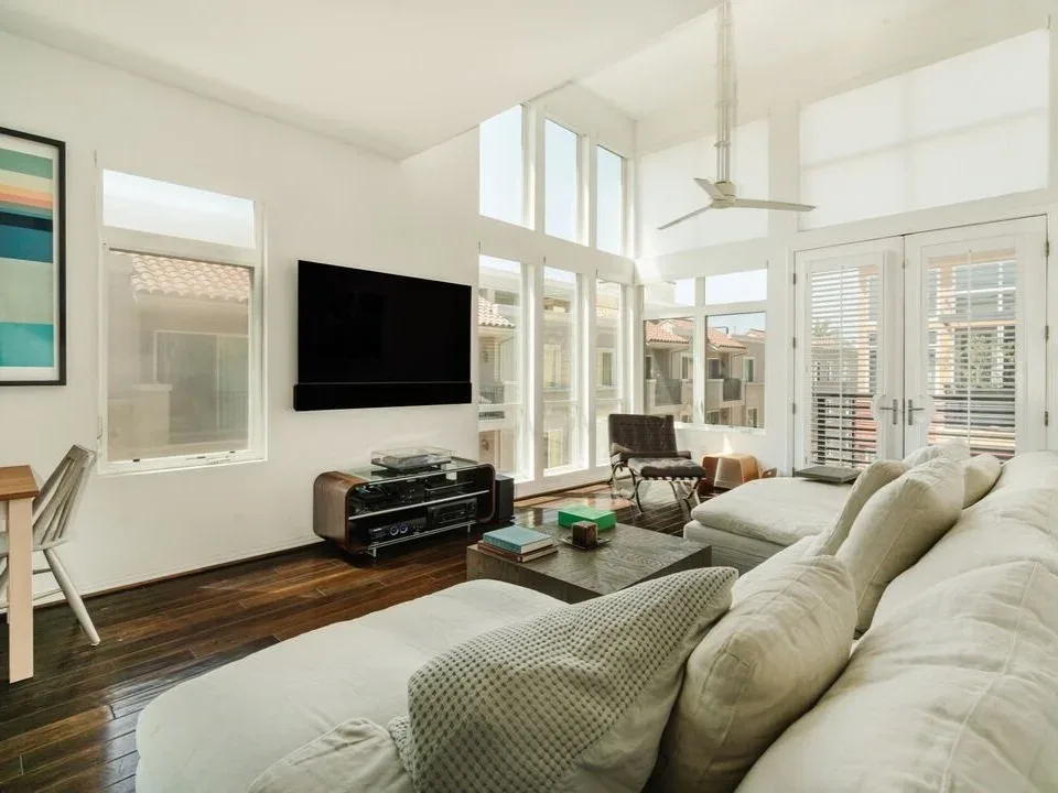 Ross Weinstein Real Estate Group - Brentwood-Santa Monica-Los Angeles photo 5
