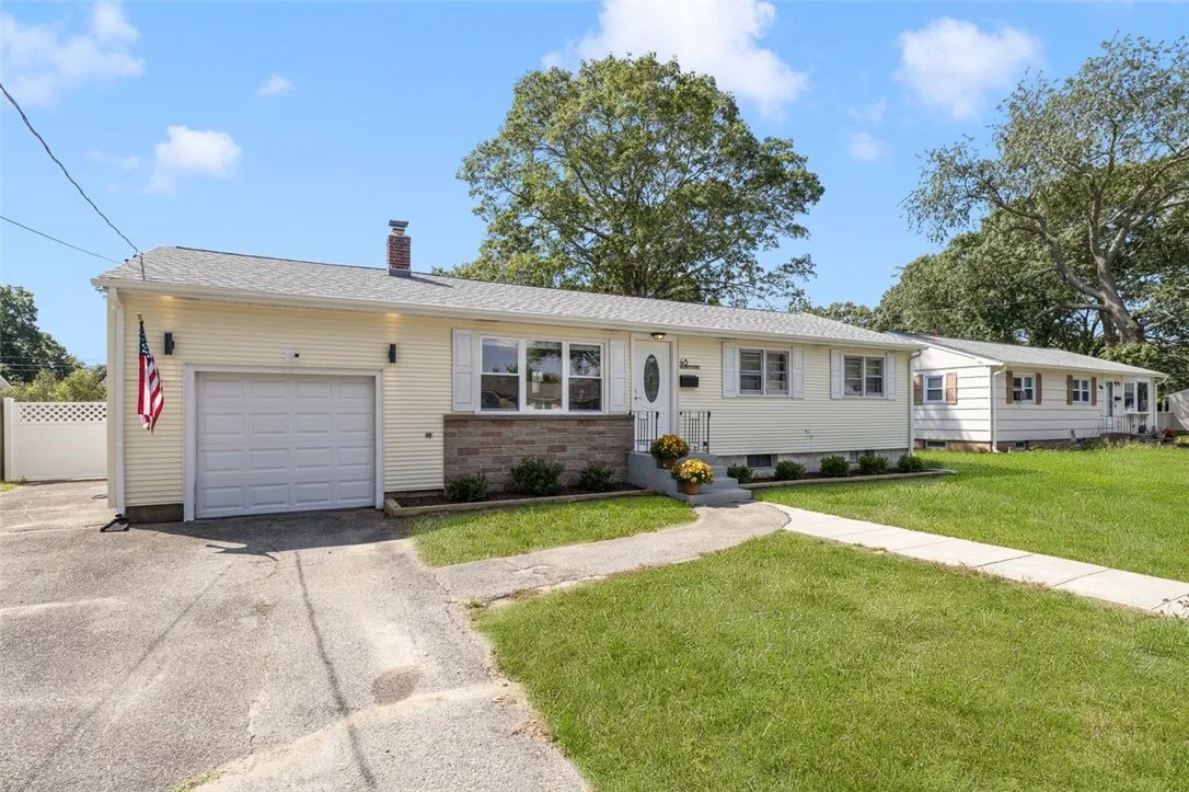 Salvador Fernandez Coldwell Banker Realty photo 4