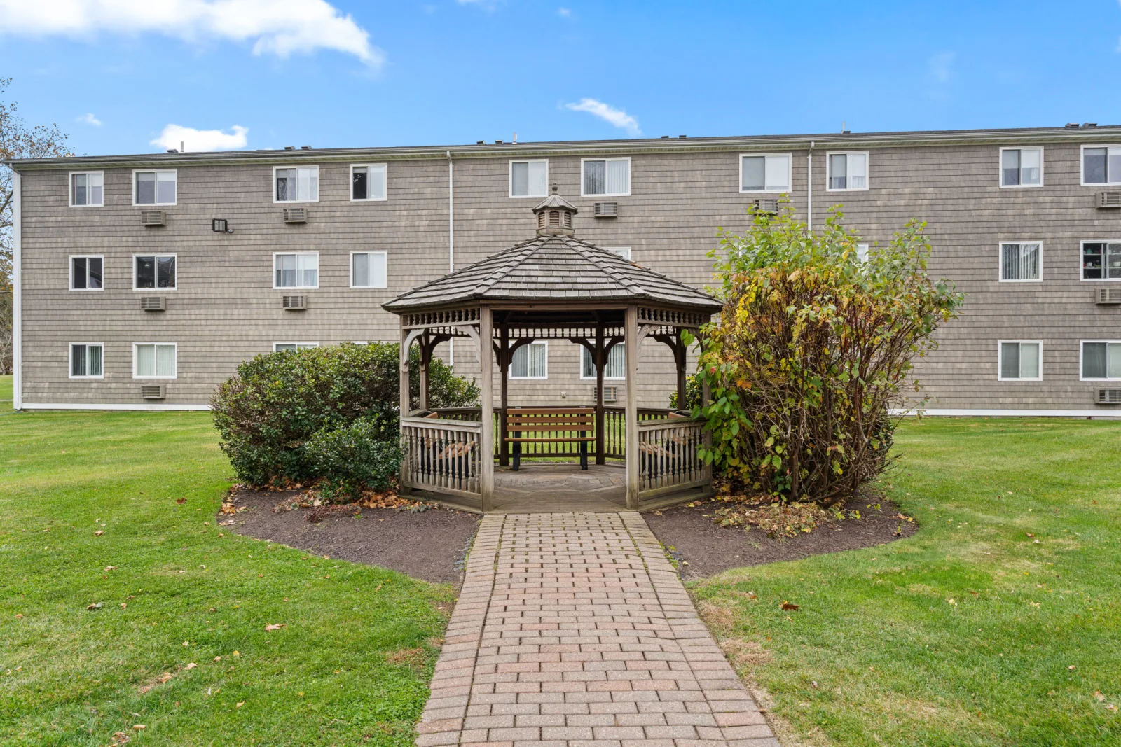 Crescent Park Manor