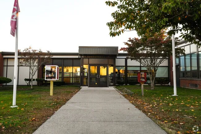 Hennessey Elementary School