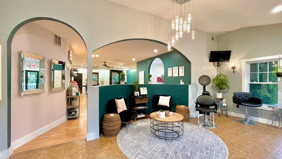 Salon Stella