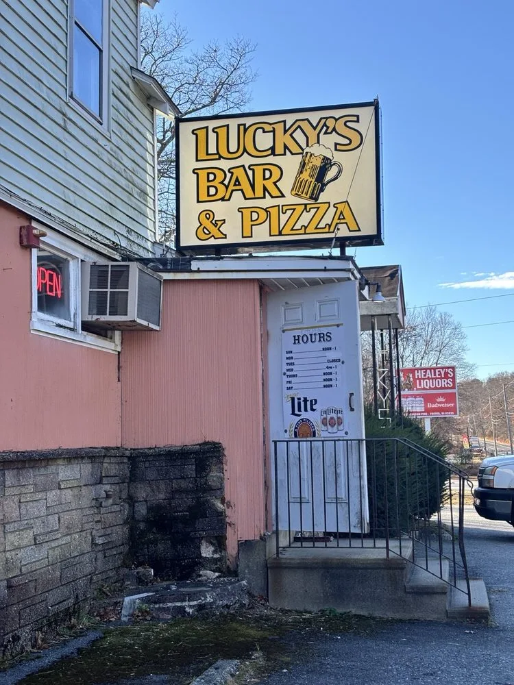 Lucky's Bar & Pizza photo 5