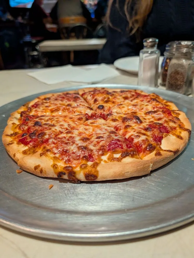 Lucky's Bar & Pizza photo 7