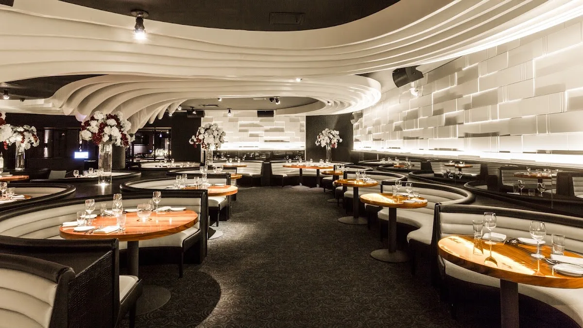 STK Steakhouse photo 4