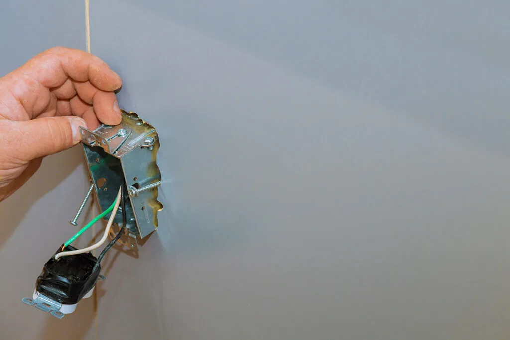 DC Electrical Services - Licensed, Bonded And Insured, Emergency Chicagoland Electrician photo 5