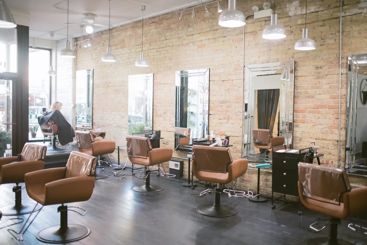 Chicago Avenue Salon photo 8
