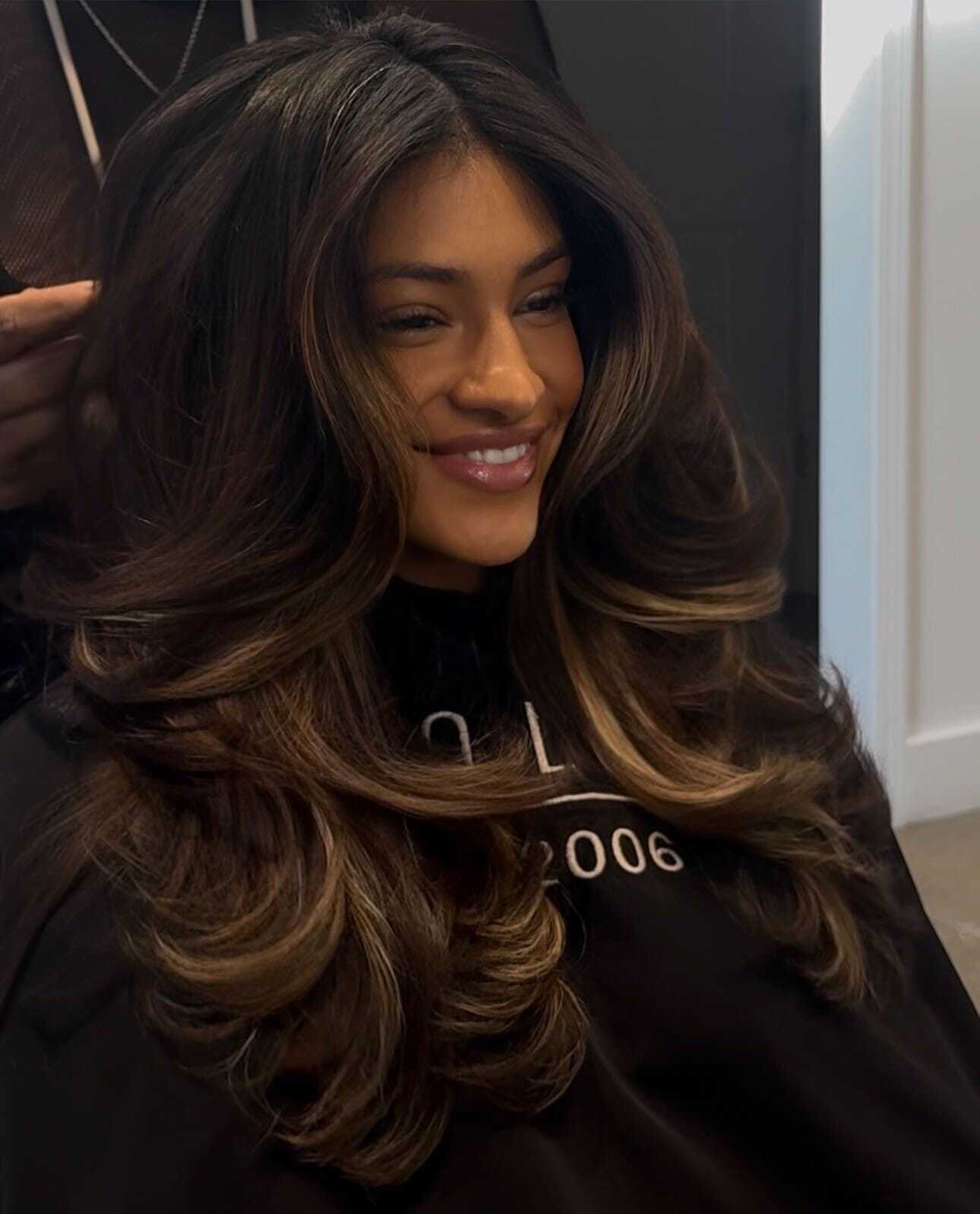 Solo Salon - Elizabeth