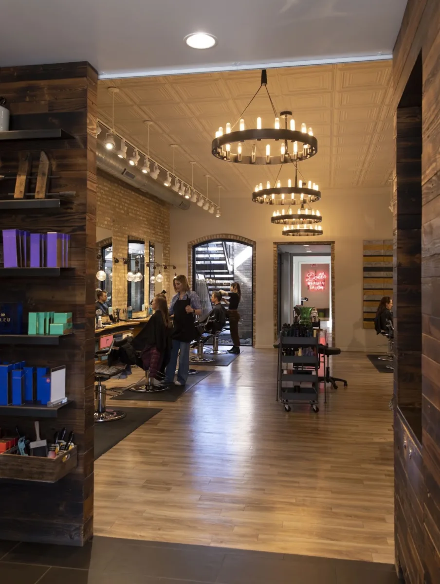 Sine Qua Non Salon photo 3
